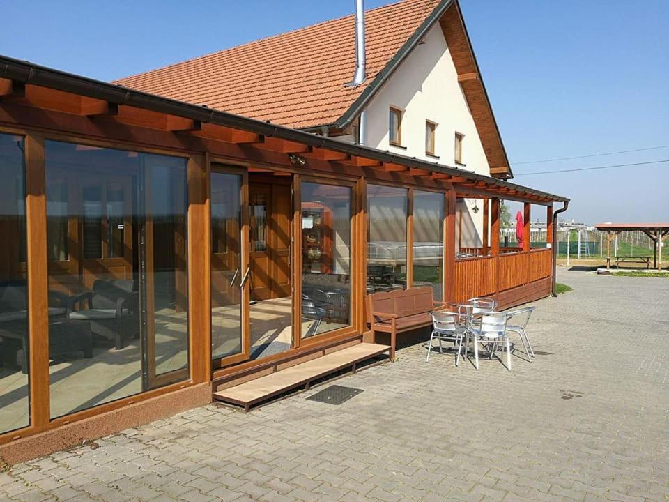 Penzion Kosik Tvrdonice Extérieur photo
